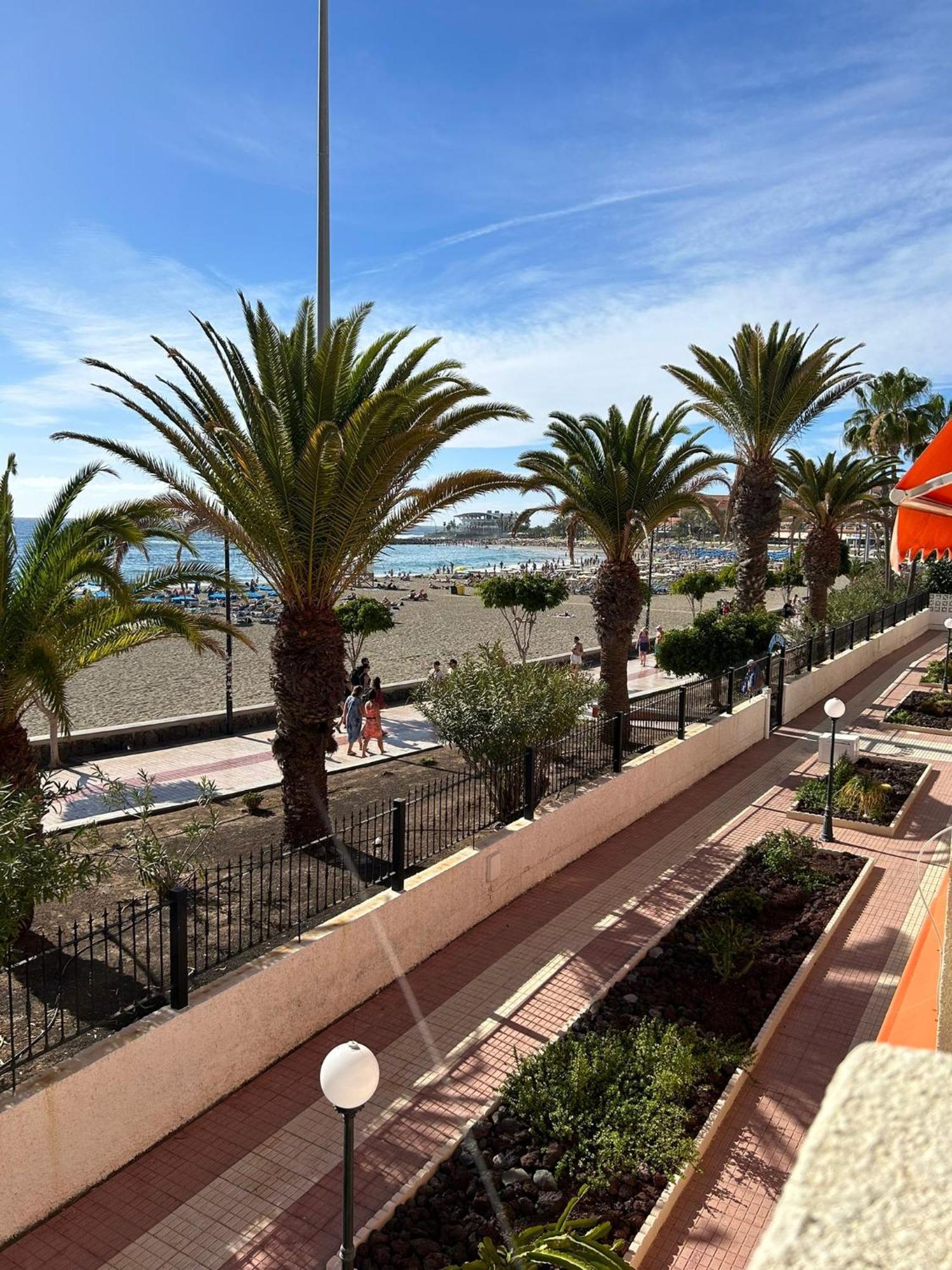 Prime Beachfront Location, Free Parking, Steps To The Sand Los Cristianos  Exteriör bild